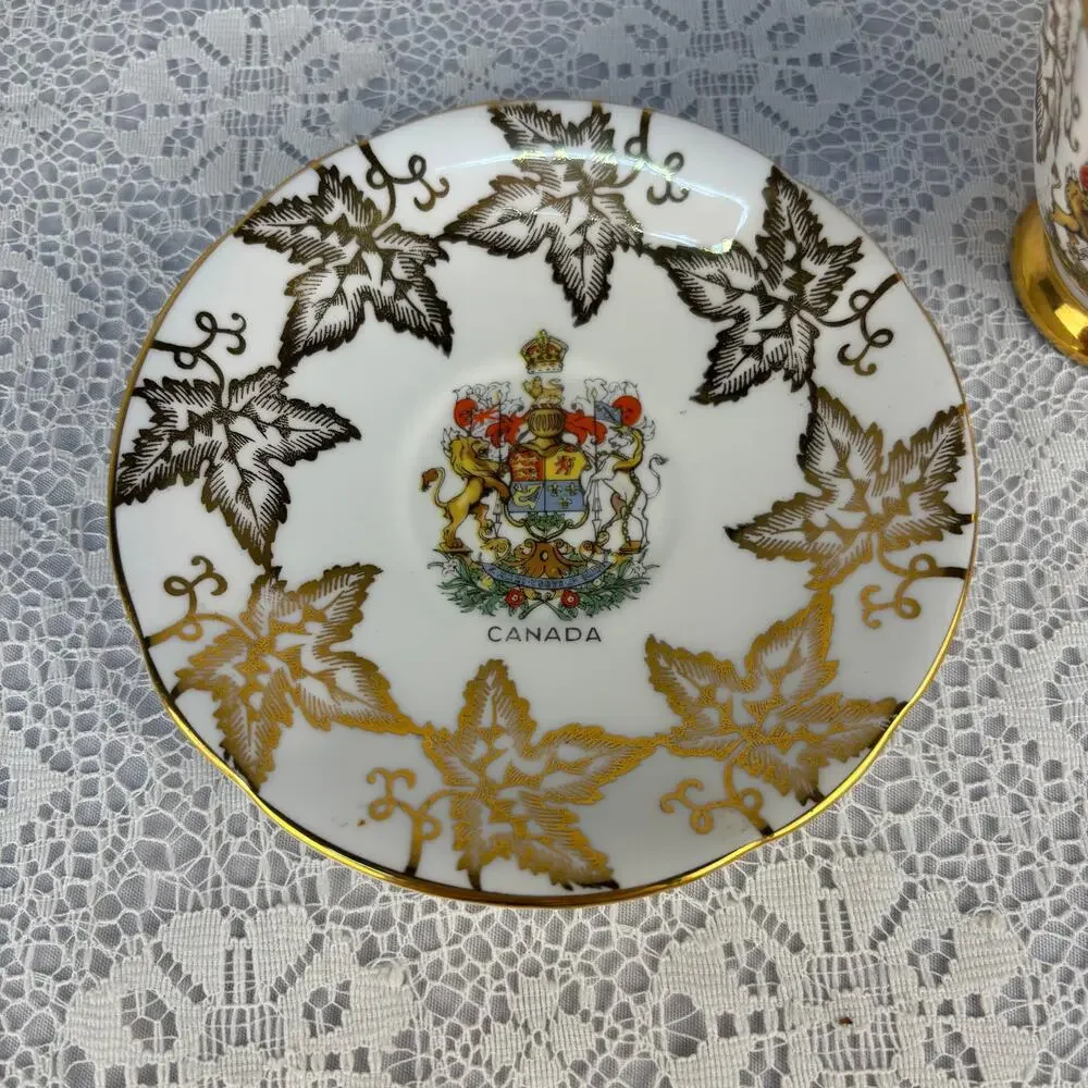 Vintage Royal Windsor Canada Coat of Arms Bone China Teacup & Saucer England
